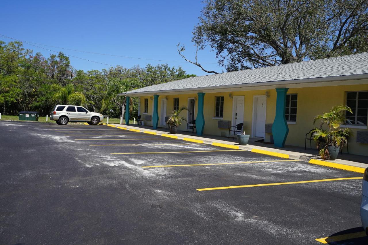 Mar Bay Exclusive Suites Safety Harbor Exterior photo